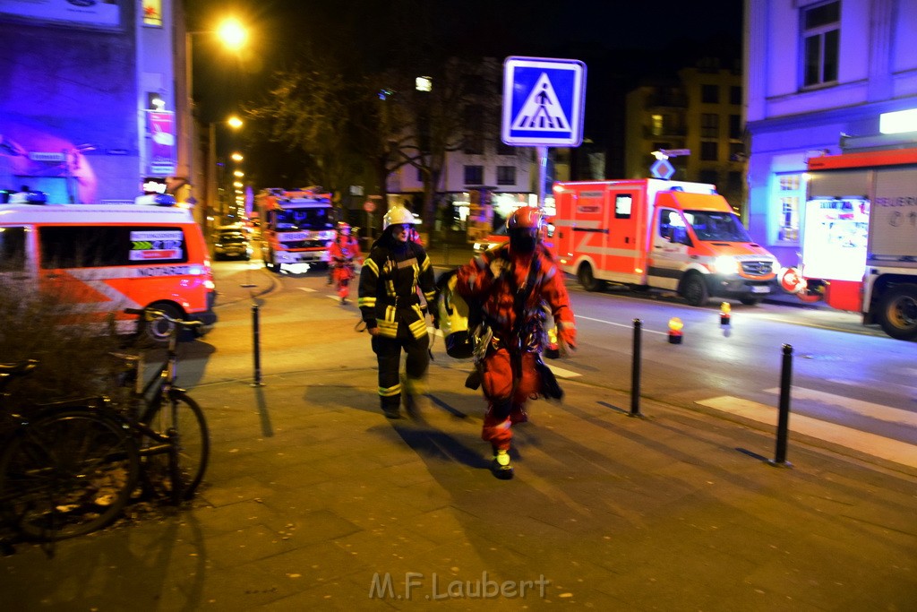 Einsatz BF Koeln Muelheim Formesstr Deutz Muelheimesrtr P033.JPG - Miklos Laubert